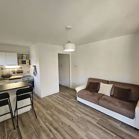 Apartamento Studio, 3 Couchages, Renove, A Proximite Des Plages,commerces... *