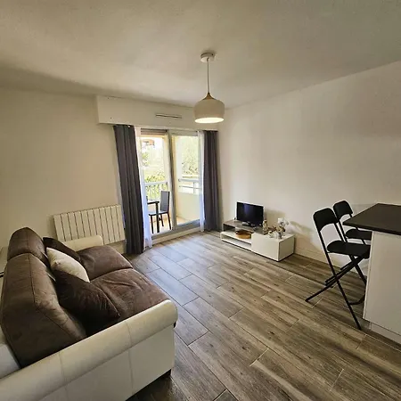 Studio, 3 Couchages, Renove, A Proximite Des Plages,commerces... Saint-Elme