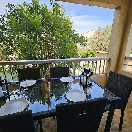 Studio, 3 Couchages, Renove, A Proximite Des Plages,commerces... Saint-Elme